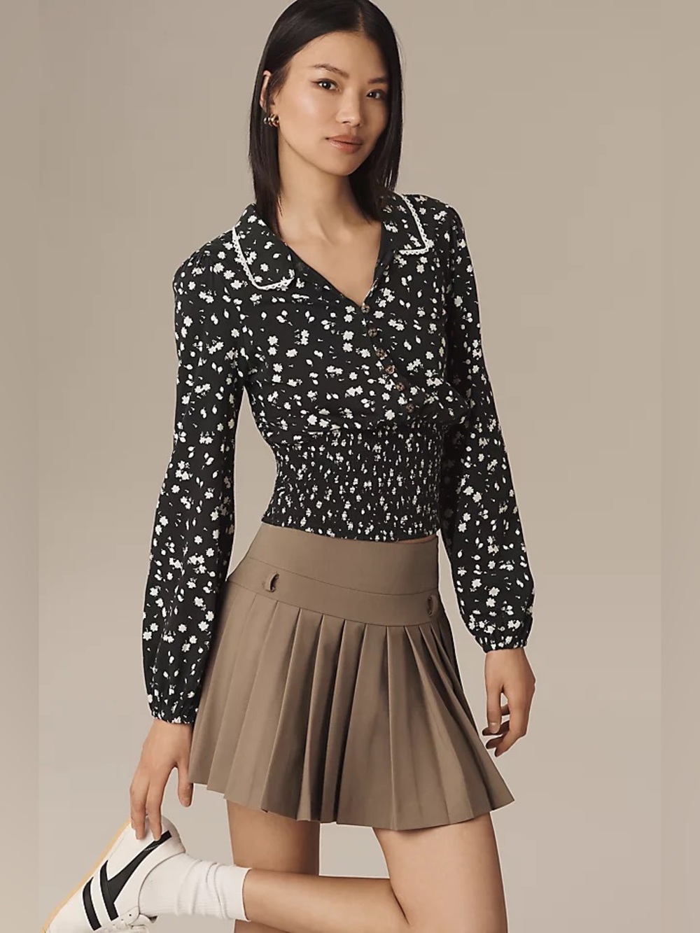 Maeve Anthropologie Black and White floral Smocked Buttondown Top NWT XS